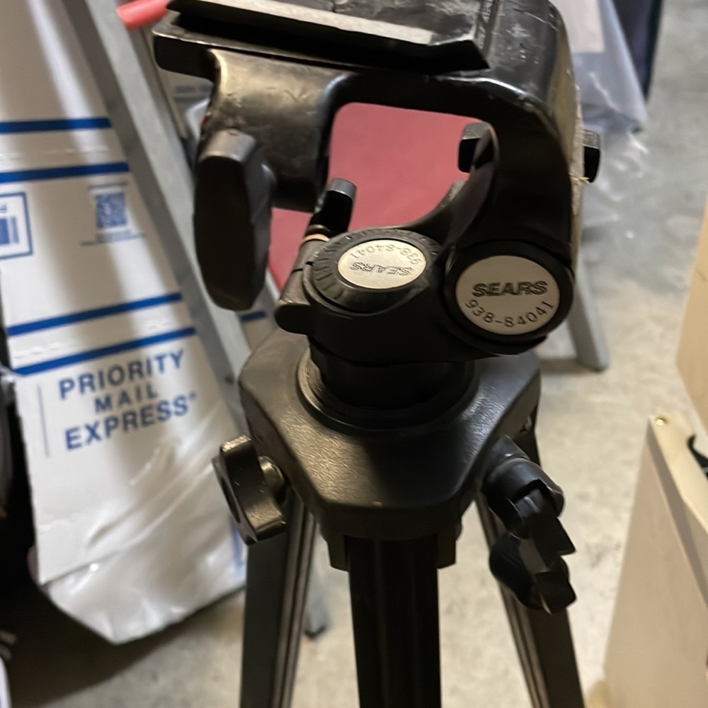 Camera Tripod Sears - Picture 8 of 12